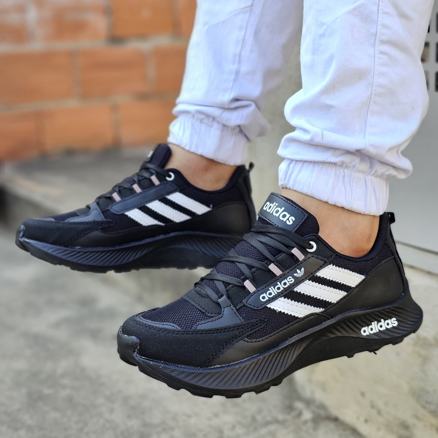 ADIDAS DURAMO