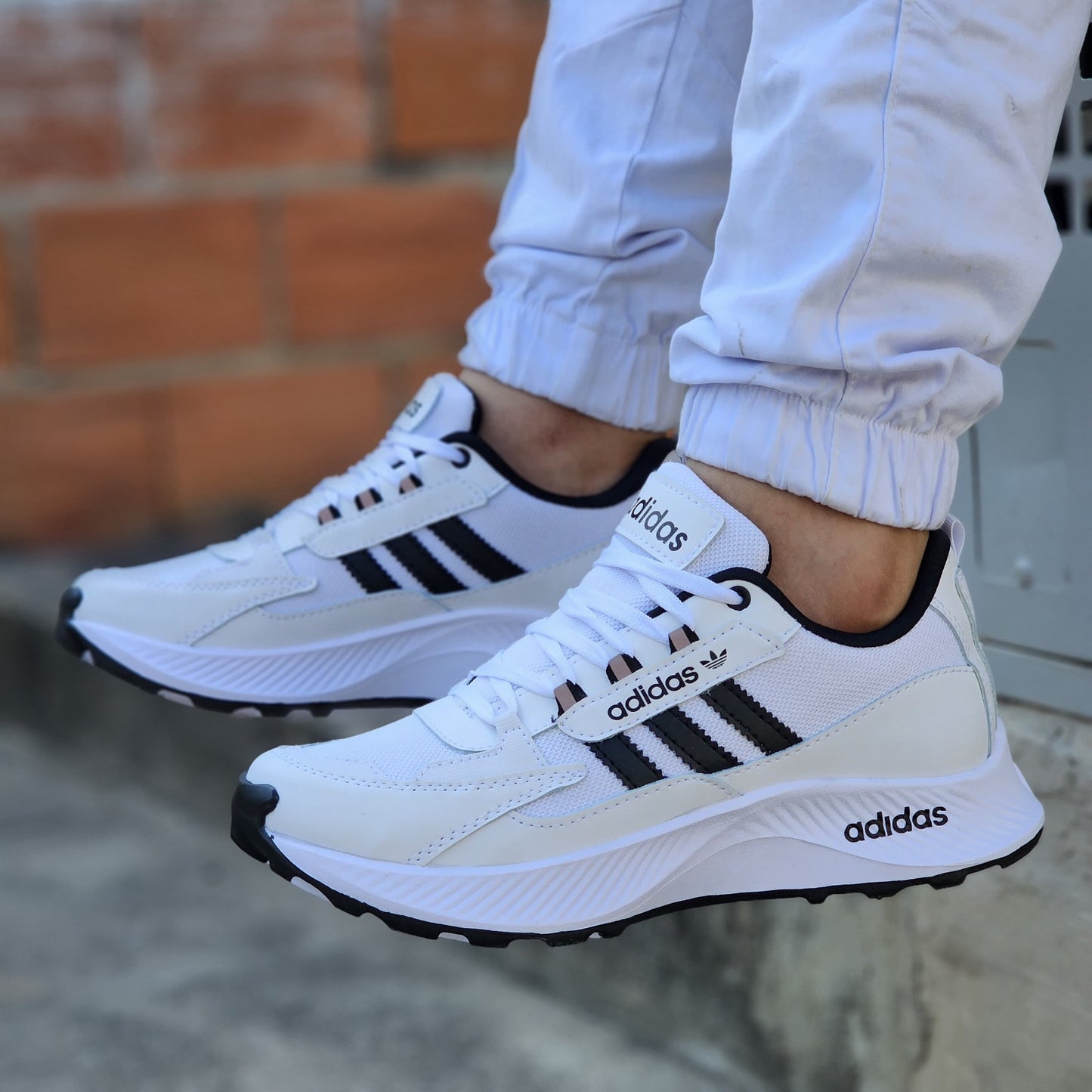 ADIDAS DURAMO